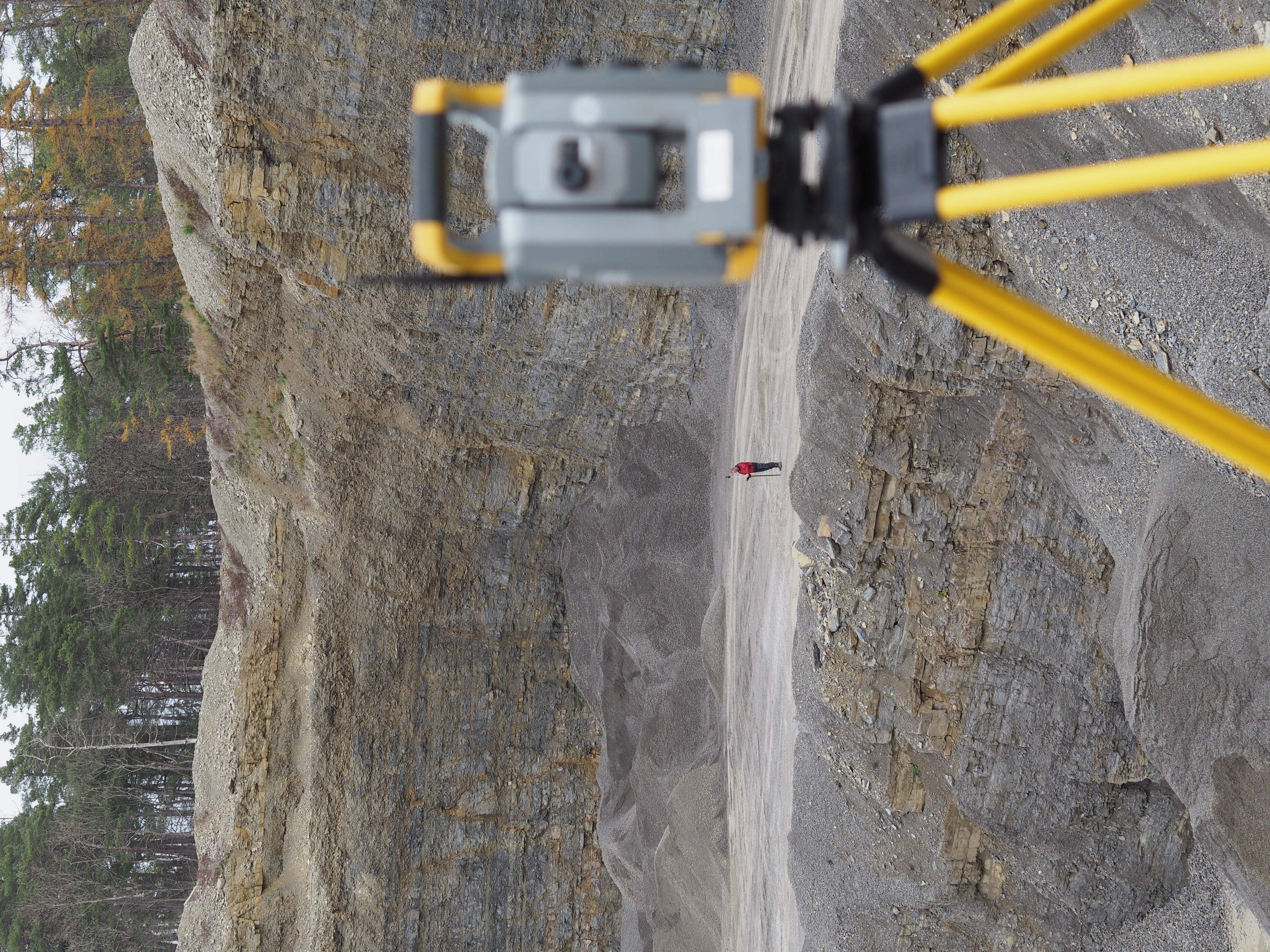 Überwachungsmessungen und Deponiebetreuung bei Vermessung TT